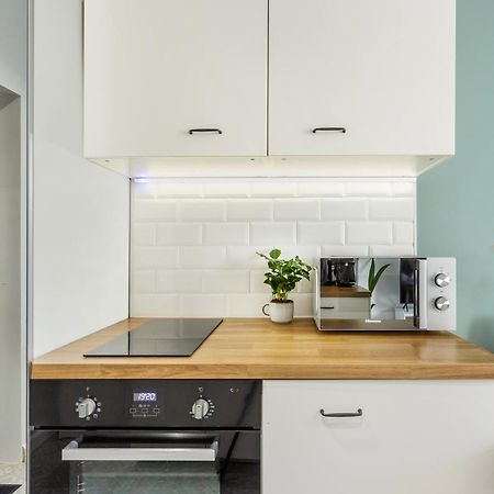 Charming Apartment In The City Center Варшава Экстерьер фото