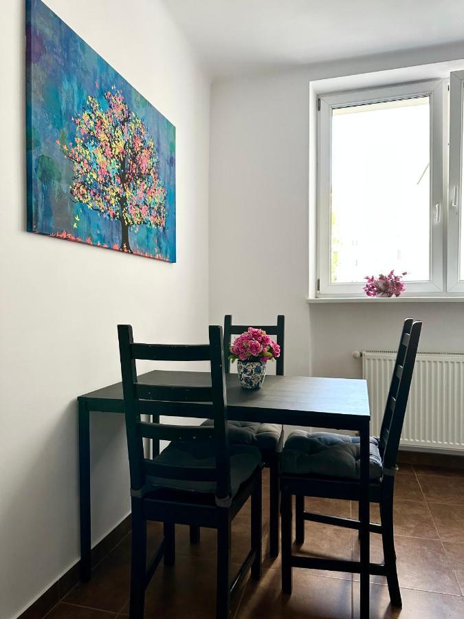 Charming Apartment In The City Center Варшава Экстерьер фото