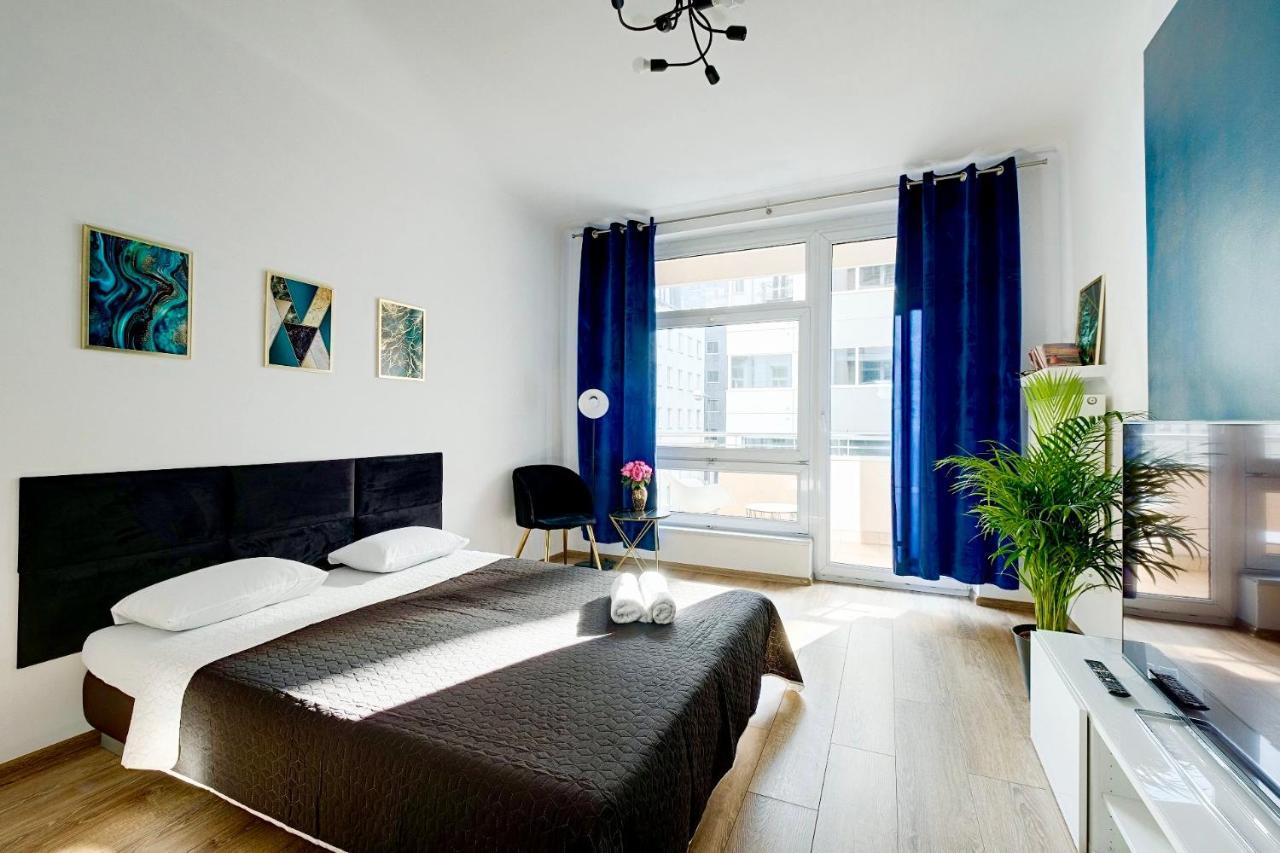 Charming Apartment In The City Center Варшава Экстерьер фото