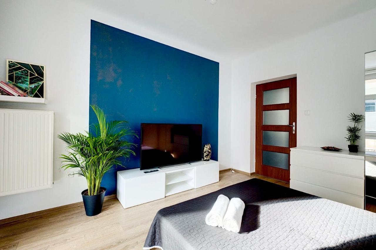 Charming Apartment In The City Center Варшава Экстерьер фото