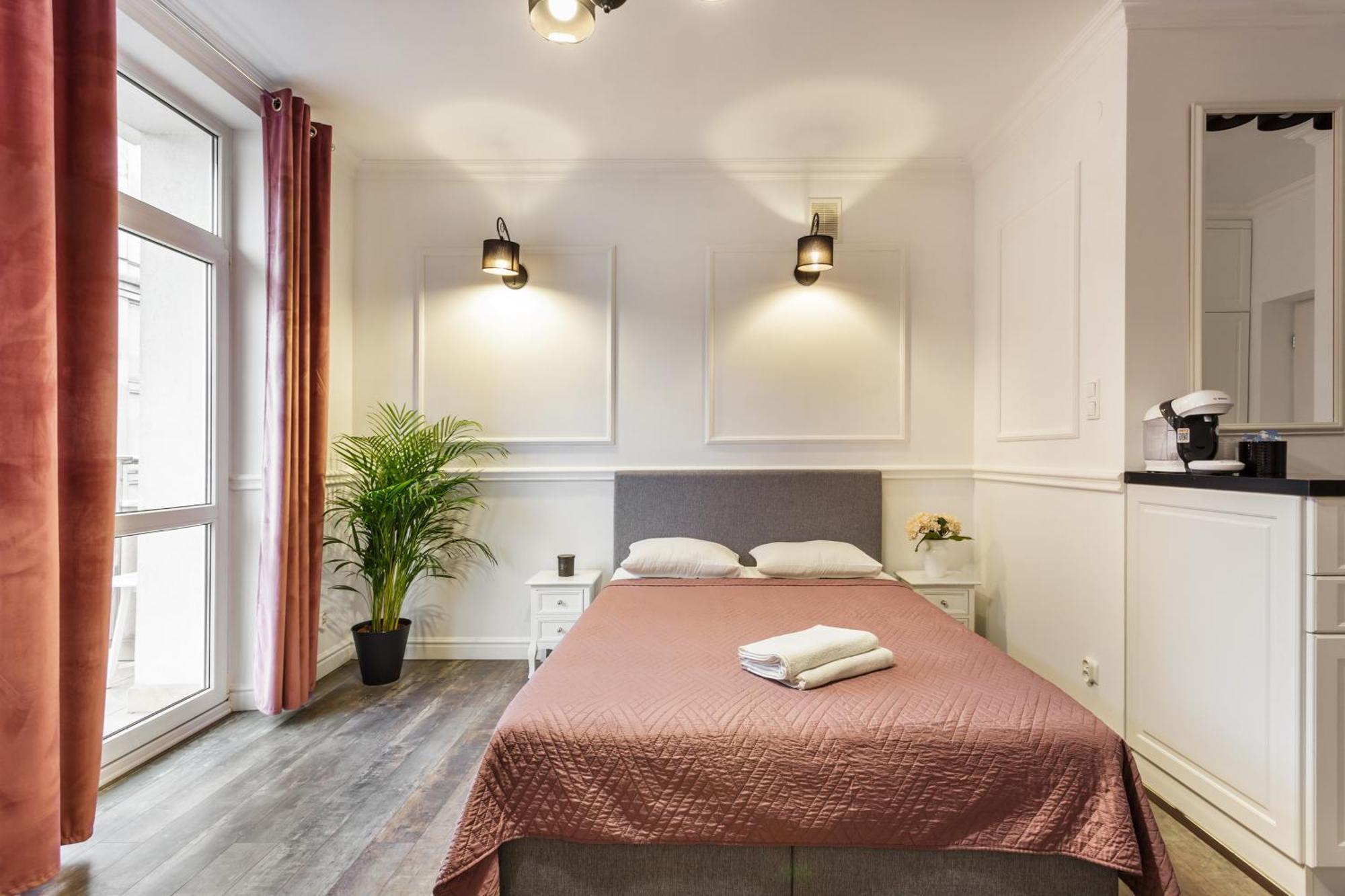 Charming Apartment In The City Center Варшава Экстерьер фото
