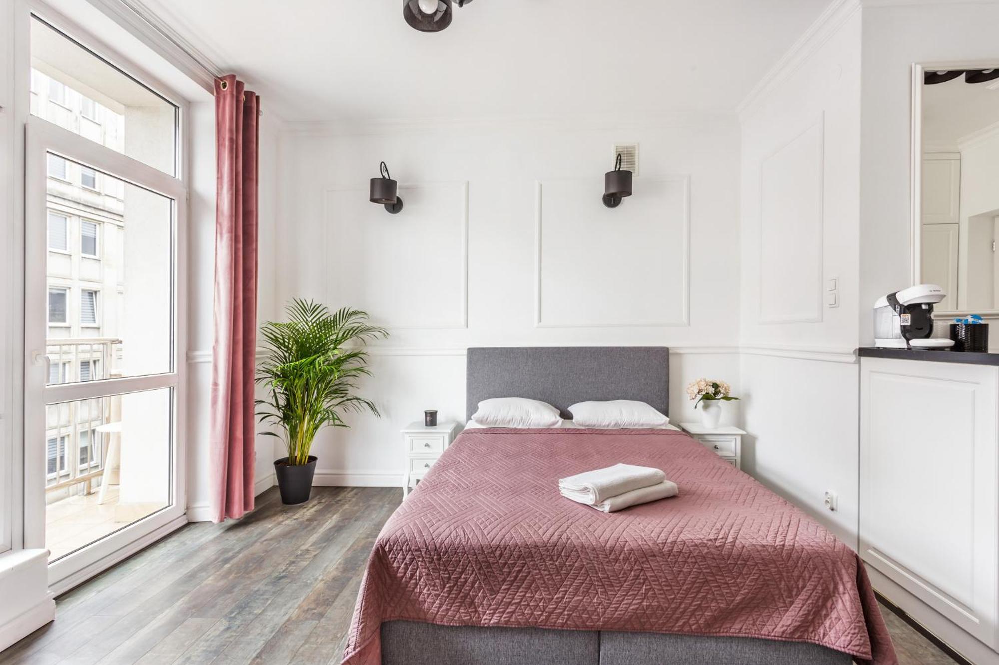 Charming Apartment In The City Center Варшава Экстерьер фото